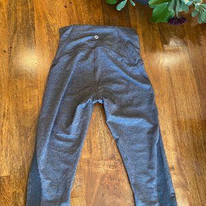 Cute 🤩 Lululemon Women's Size 4 Train Times Crop Leggings Heathered Black